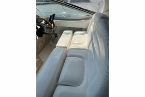SERENITY NOW 30ft Sea Ray Yacht For Sale