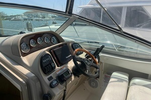 SERENITY NOW 30ft Sea Ray Yacht For Sale