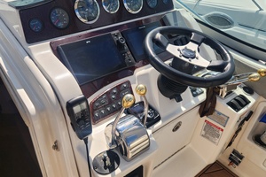 Summer Breeze 33ft Sea Ray Yacht For Sale