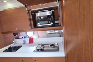 38ft Beneteau Yacht For Sale