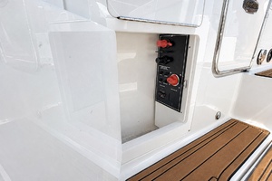 24ft Monterey Yacht For Sale
