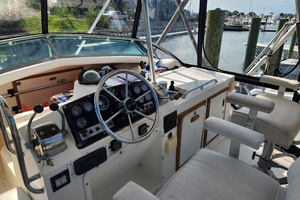 33ft Bertram Yacht For Sale