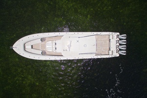 53FT (16.15M) HCB Worth Avenue Yachts