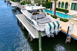 48FT (14.63M) TIARA YACHTS