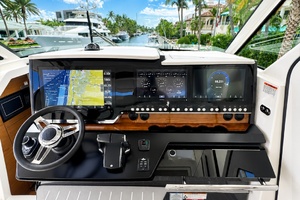 48FT (14.63M) TIARA YACHTS