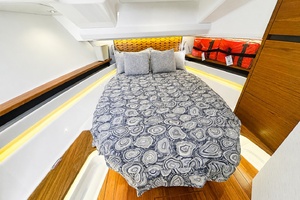 48FT (14.63M) TIARA YACHTS