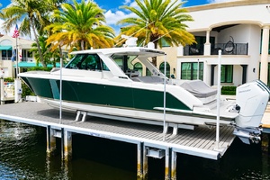 48FT (14.63M) TIARA YACHTS