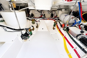 48FT (14.63M) TIARA YACHTS