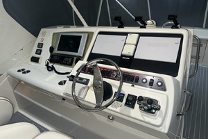 A Whole New World 50ft Silverton Yacht For Sale
