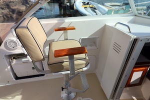 THE ENDLESS SUMMER 25ft Hunt Yachts Yacht For Sale