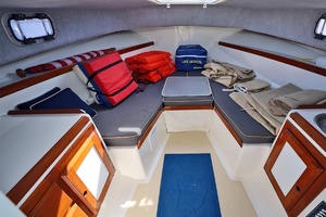 THE ENDLESS SUMMER 25ft Hunt Yachts Yacht For Sale