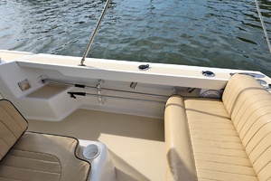 THE ENDLESS SUMMER 25ft Hunt Yachts Yacht For Sale