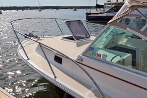 THE ENDLESS SUMMER 25ft Hunt Yachts Yacht For Sale