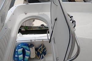 Sea Pebbles 46ft Maxum Yacht For Sale