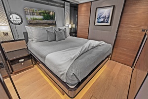 R Boat 75ft Absolute Yacht For Sale