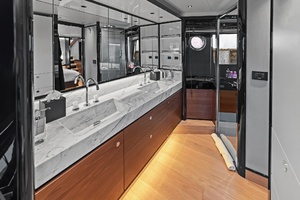 R Boat 75ft Absolute Yacht For Sale
