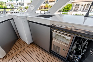R Boat 75ft Absolute Yacht For Sale