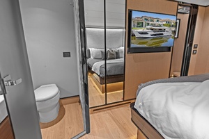 R Boat 75ft Absolute Yacht For Sale