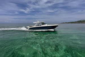 38' Tiara Yachts 2019