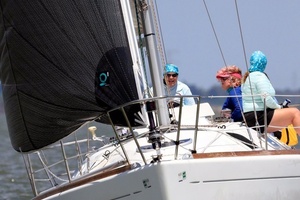 Shakey Waves 33ft Beneteau Yacht For Sale