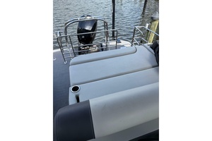 23ft Starcraft Yacht For Sale