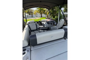 23ft Starcraft Yacht For Sale