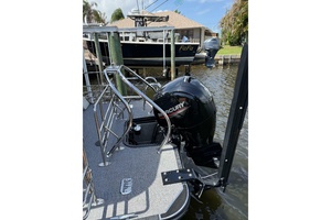 23ft Starcraft Yacht For Sale
