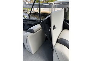 23ft Starcraft Yacht For Sale
