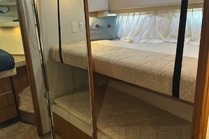 BEACH HOUSE 47ft Bayliner Yacht For Sale
