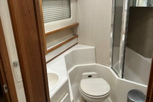BEACH HOUSE 47ft Bayliner Yacht For Sale