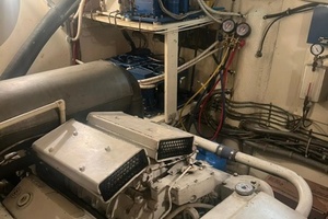 Top Cookie 60ft Hatteras Yacht For Sale