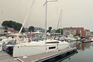 FERNEL  30ft Beneteau Yacht For Sale