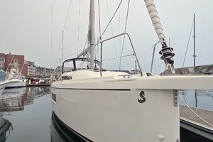 FERNEL  30ft Beneteau Yacht For Sale