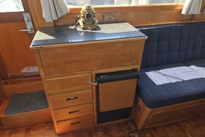 BURNING DAYLIGHT 42ft Grand Banks Yacht For Sale