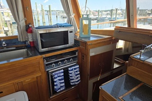 BURNING DAYLIGHT 42ft Grand Banks Yacht For Sale