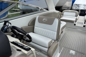 30ft Crownline Yacht For Sale