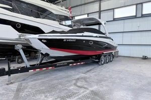 30ft Crownline Yacht For Sale