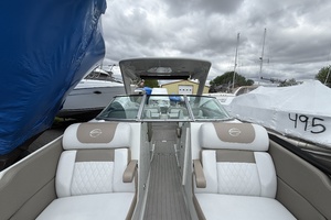 30ft Crownline Yacht For Sale