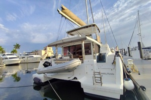2023 Bali 4.8 stern