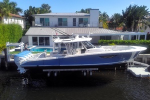 43FT (13.18M) PURSUIT Worth Avenue Yachts