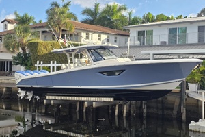Yacht for sale 43FT (13.18M) PURSUIT