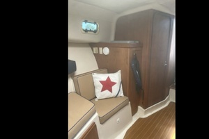 SCRIMSHAW 30ft Mainship Yacht For Sale