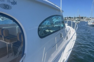 SCRIMSHAW 30ft Mainship Yacht For Sale