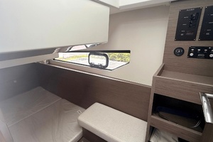 29ft Jeanneau Yacht For Sale