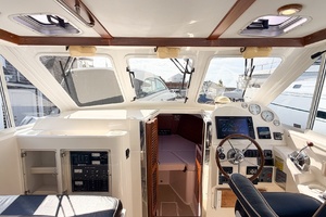 The Pearl 33ft True North Yacht For Sale