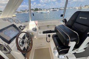 The Pearl 33ft True North Yacht For Sale
