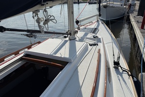 Sea Horse 28ft Alerion Yacht For Sale