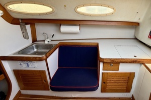 Sea Horse 28ft Alerion Yacht For Sale