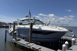 32ft Sea Ray Yacht For Sale