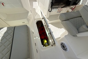 26ft Pursuit Yacht For Sale